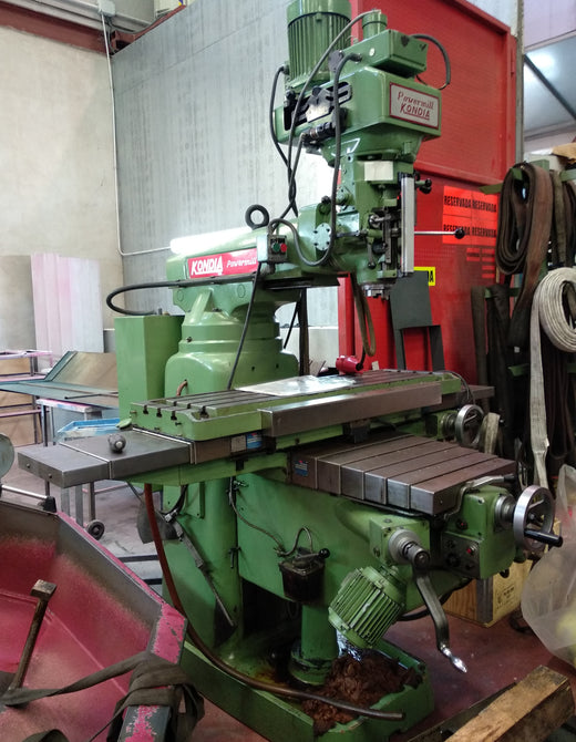 FRESADORA MANUAL KONDIA KP PLUS