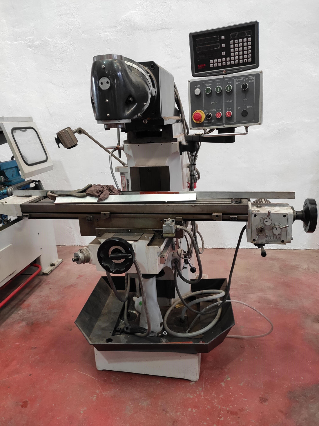 FRESADORA HELLER FU1120