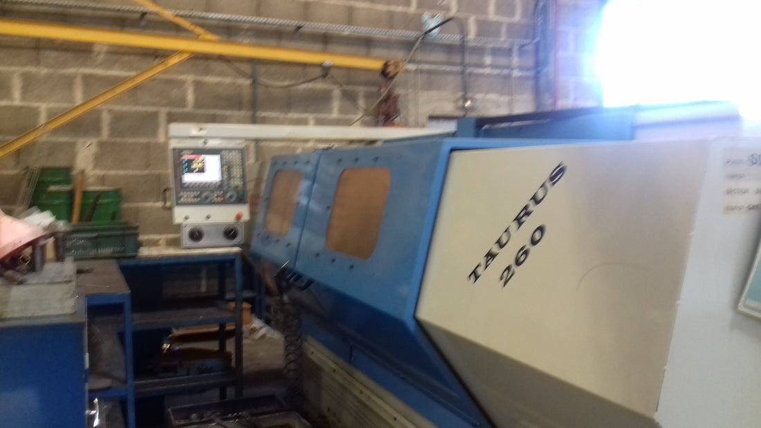 TORNO CNC PINACHO TAURUS 260