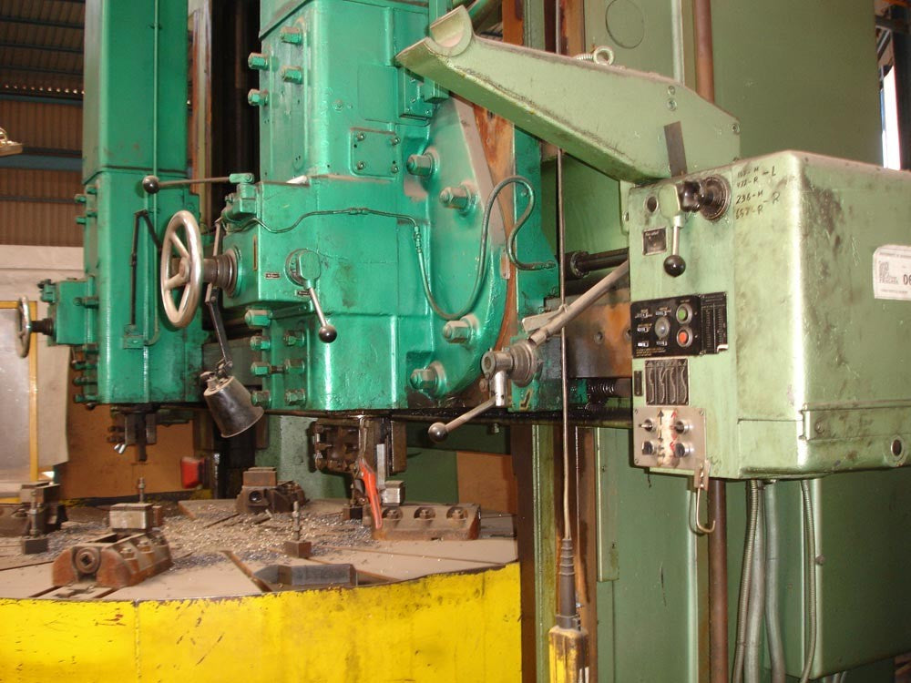 TORNO VERTICAL SCHIESS 2500
