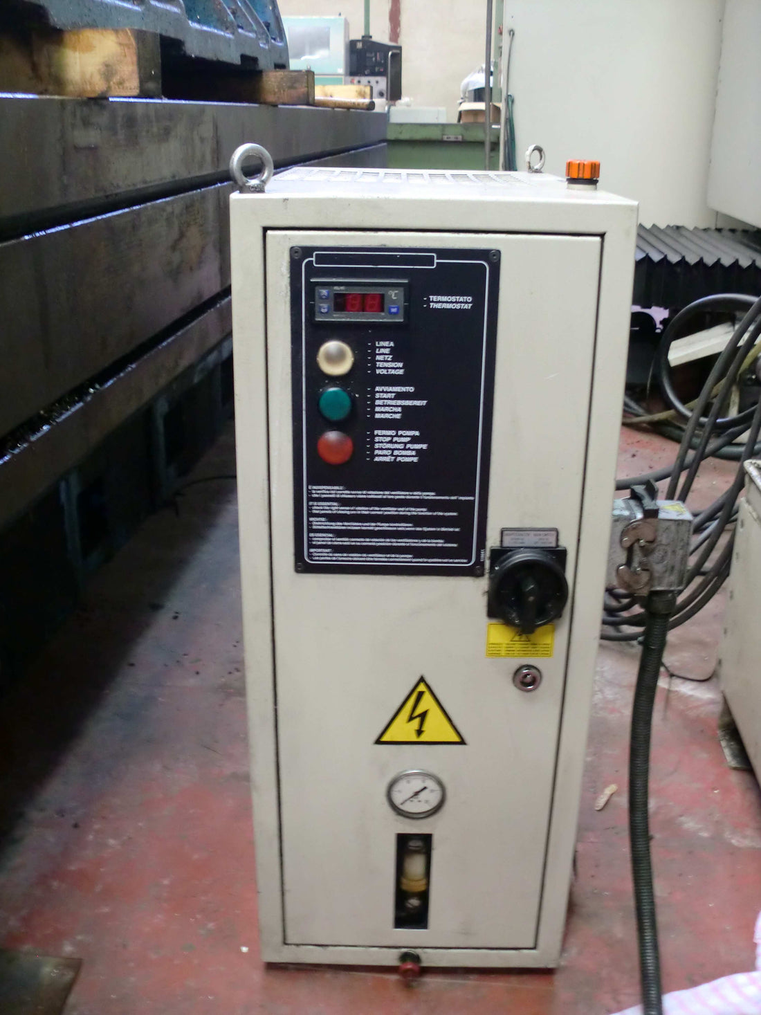 FRESADORA ANAYAK VH-V1800