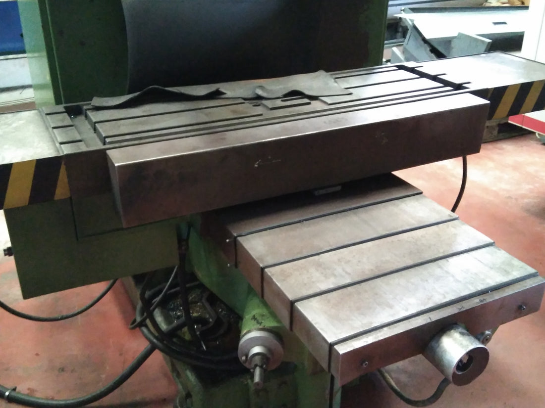 FRESADORA UNIVERSAL ANAYAK