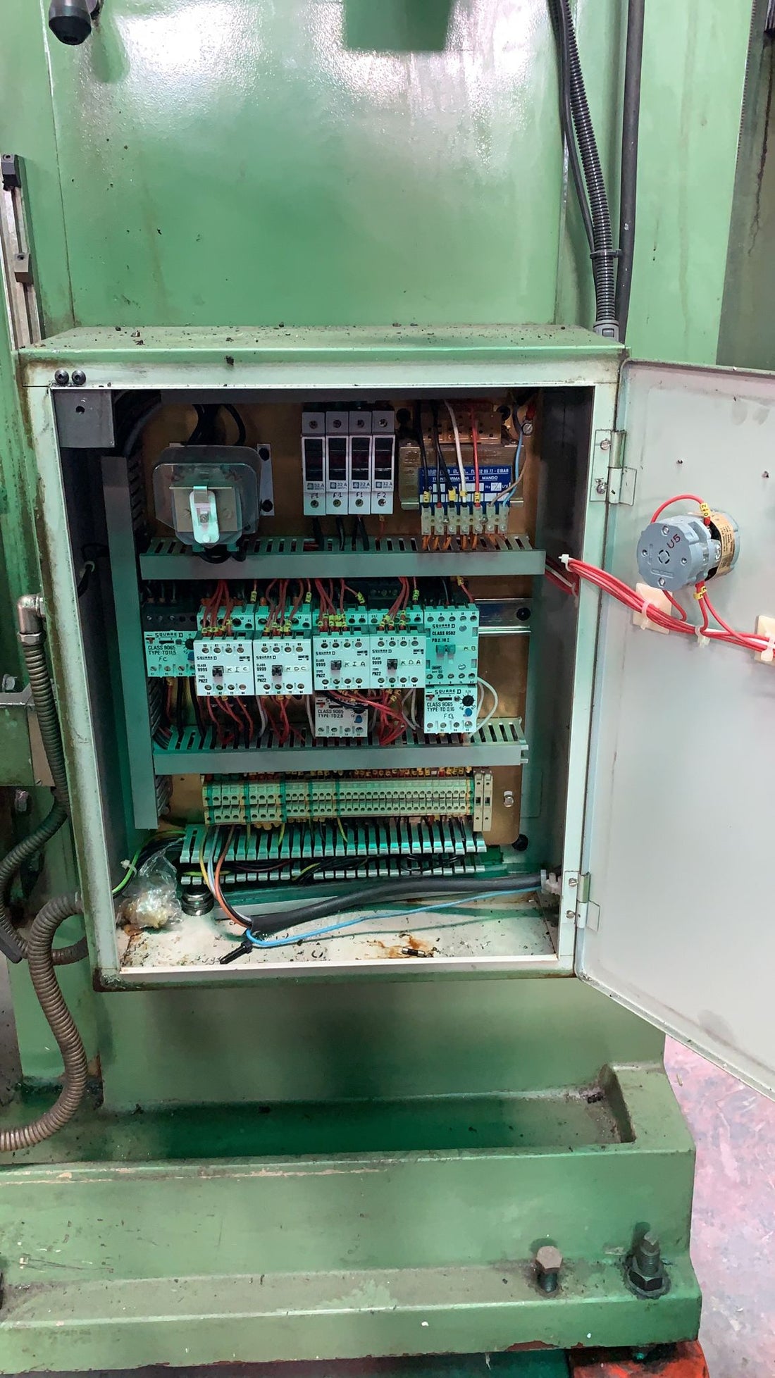 FRESADORA CME FU-2