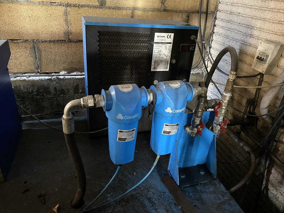 COMPRESOR CON SECADOR HIDROVANE 15 KV