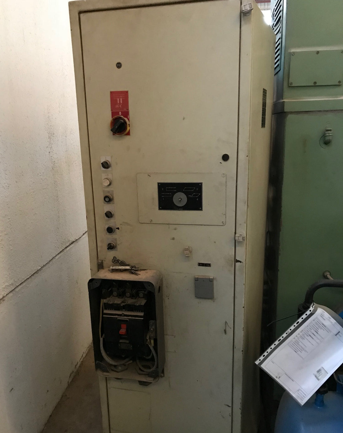 FRESADORA UNIVERSAL TOS KURIM FD 40V