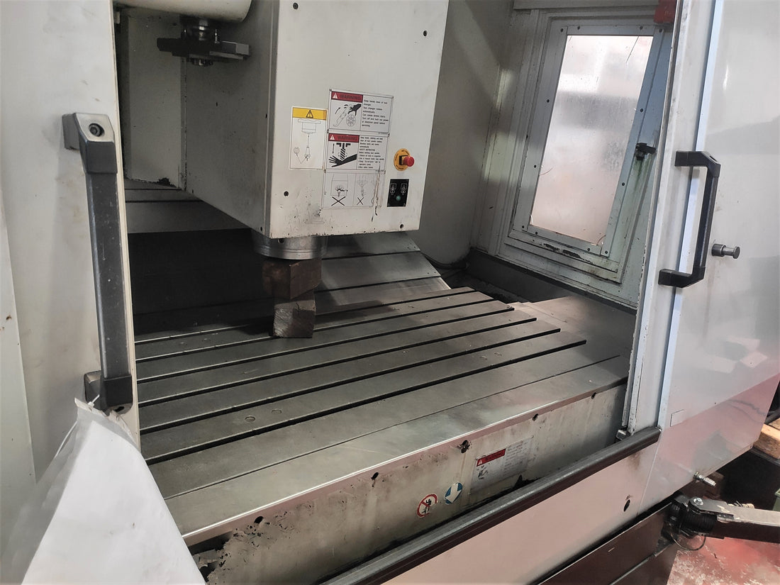 CENTRO MECANIZADO HURCO VMX50