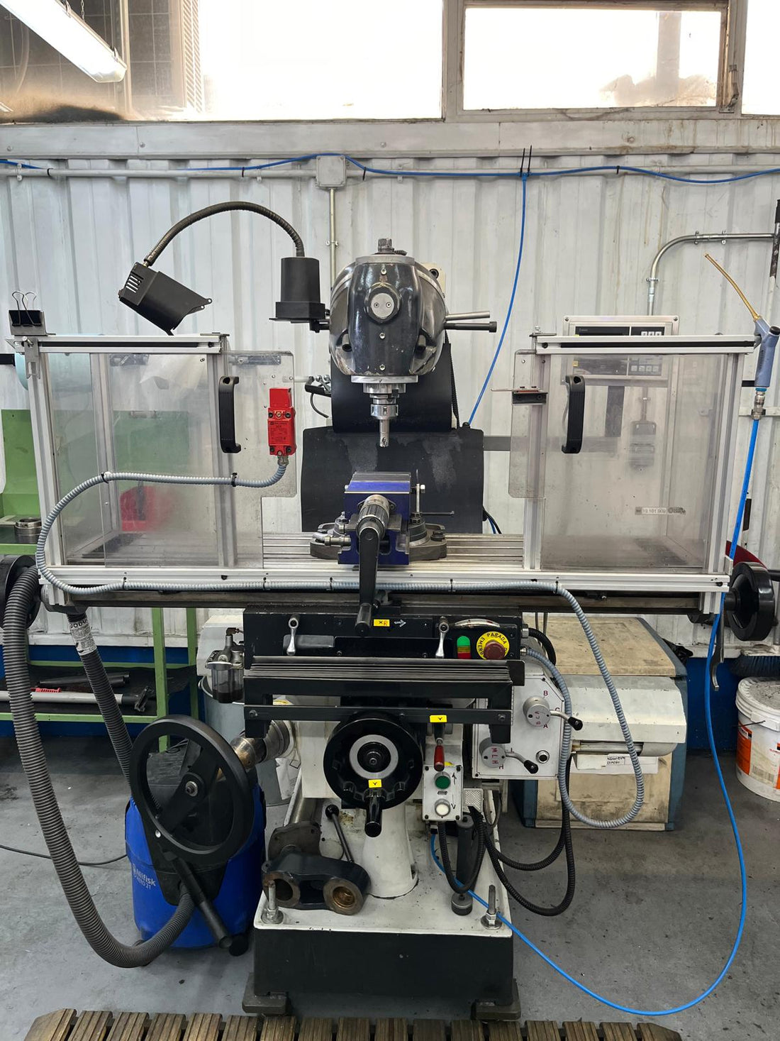 FRESADORA HELLER 1120/1250