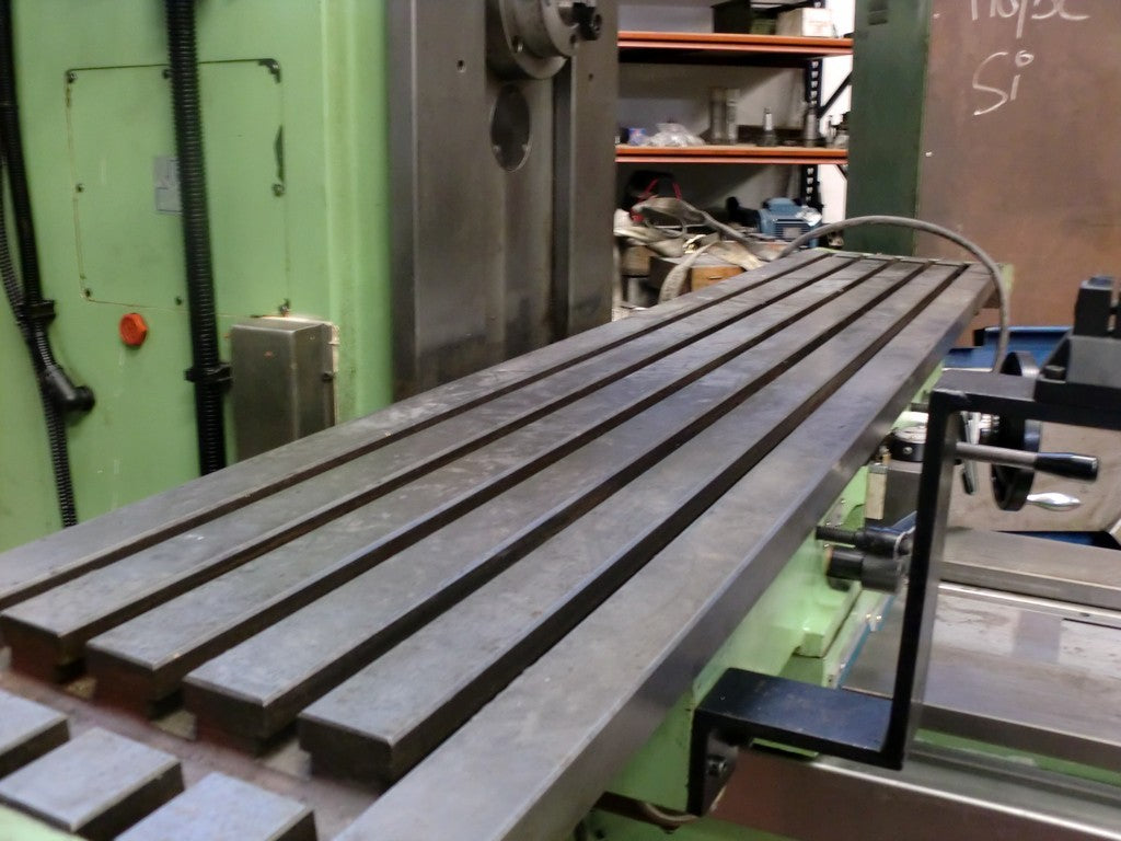 FRESADORA UNIVERSAL HELLER FU-2000