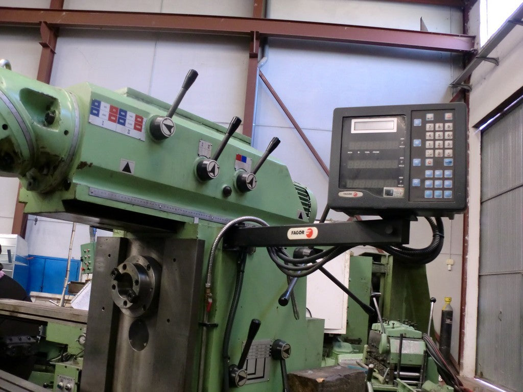 FRESADORA UNIVERSAL HELLER FU-2000