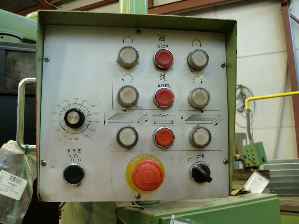 FRESADORA UNIVERSAL HELLER FU-2000