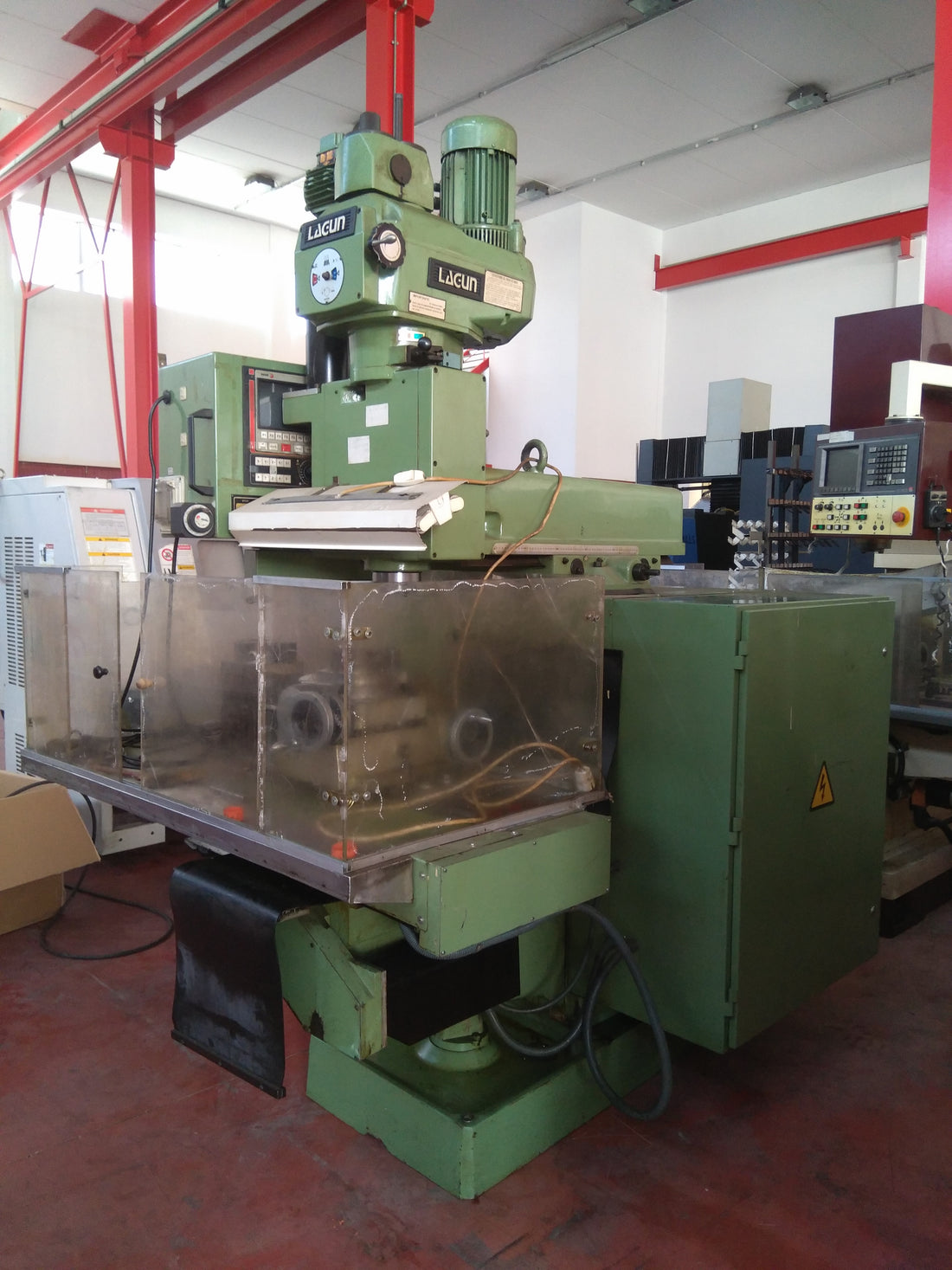 FRESADORA TORRETA LAGUN FTV-2 CNC