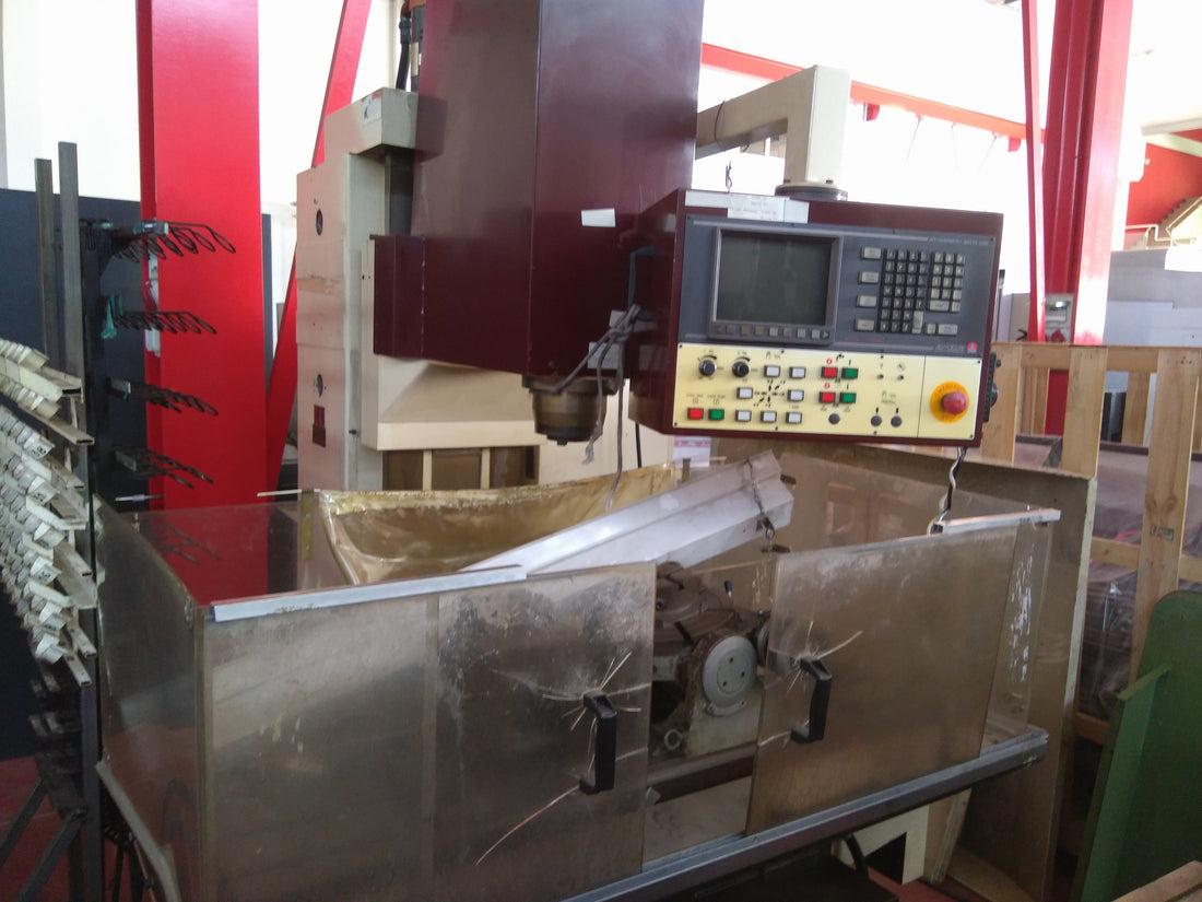 FRESADORA TORRETA CNC CHEVALIER FALCON 2040HB