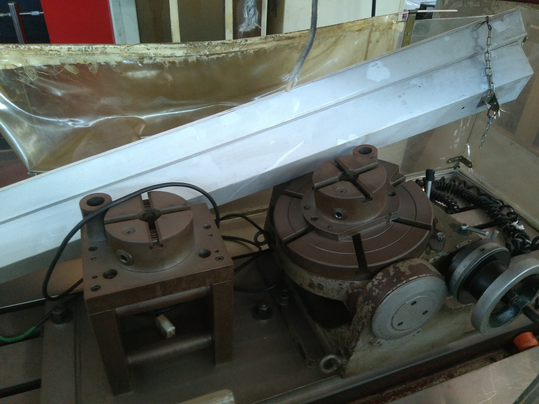 FRESADORA TORRETA CNC CHEVALIER FALCON 2040HB