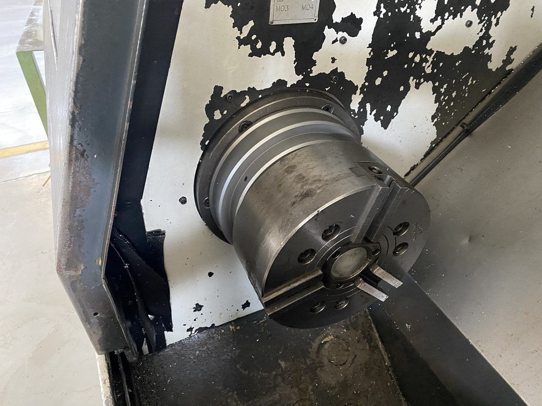 TORNO BANCADA INCLINADA YOUJI YH-25A