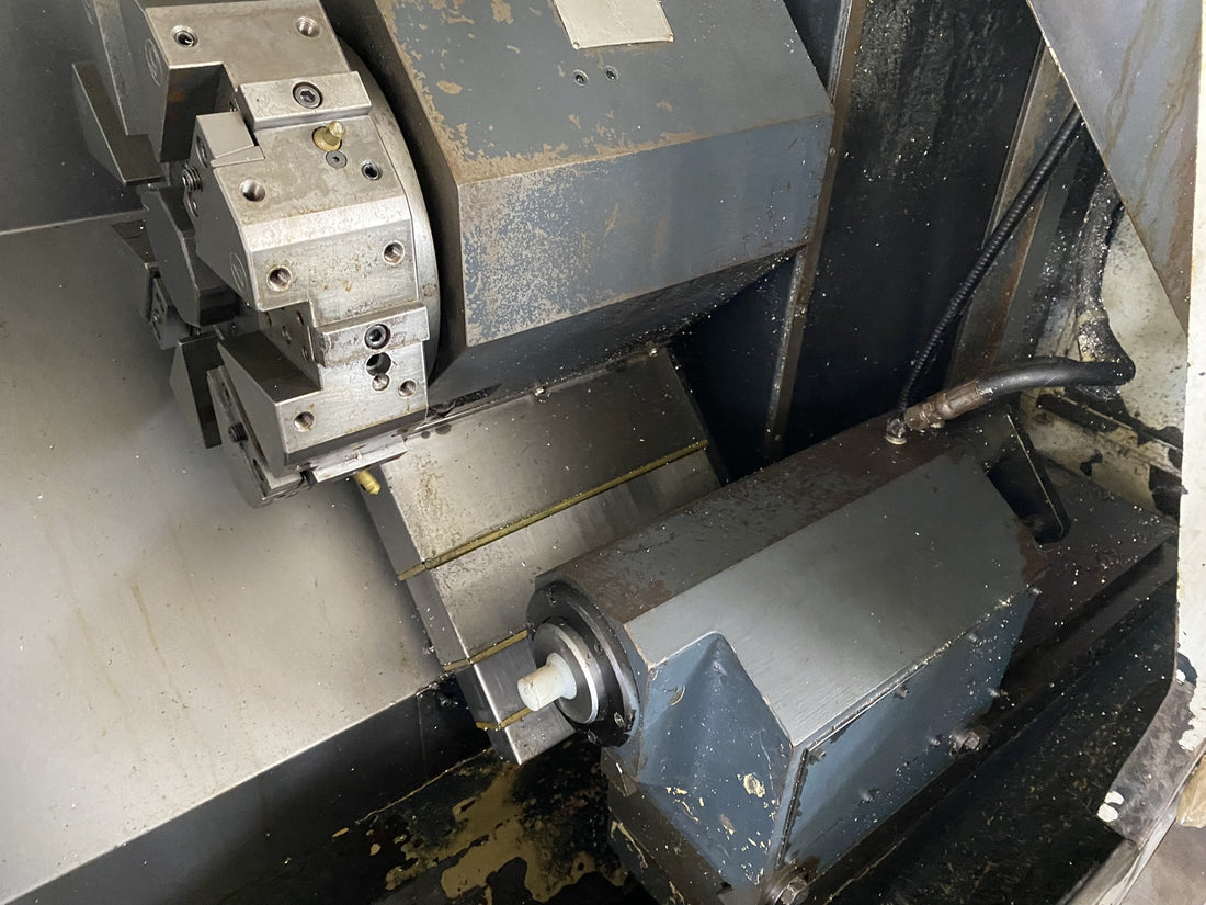 TORNO BANCADA INCLINADA YOUJI YH-25A