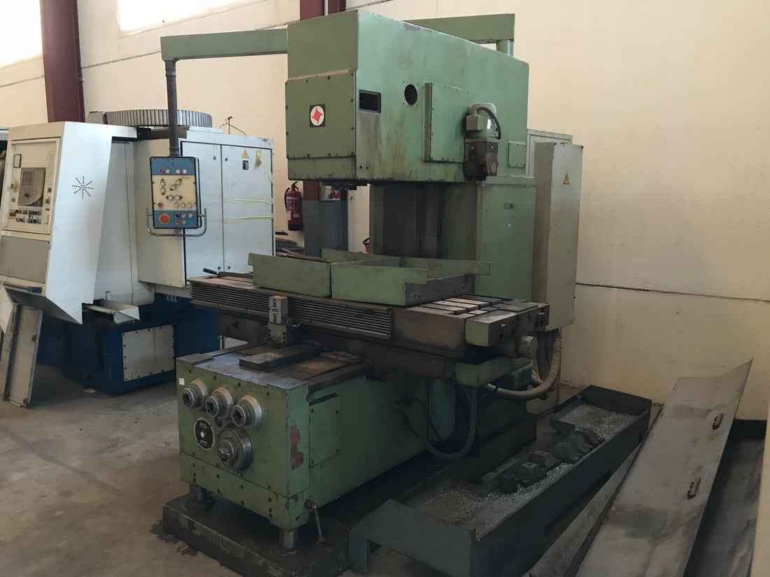 FRESADORA UNIVERSAL TOS KURIM FD 40V