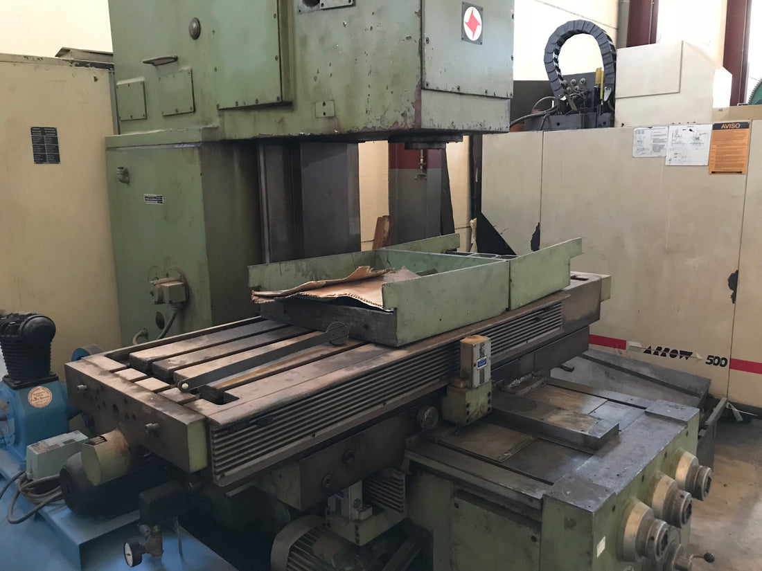 FRESADORA UNIVERSAL TOS KURIM FD 40V