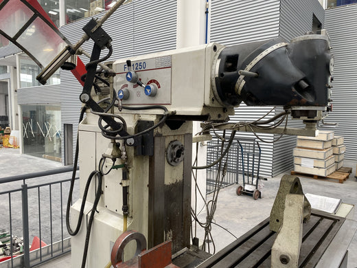 FRESADORA UNIVERSAL HELLER FU-1250