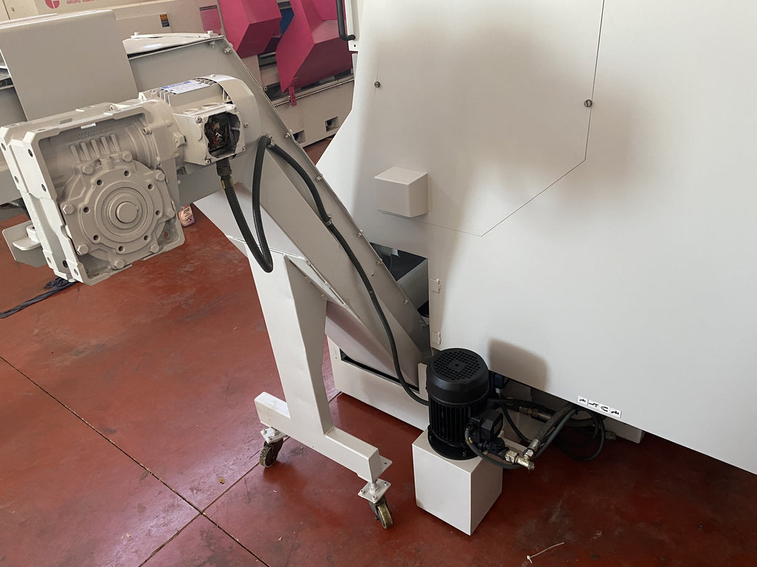 TORNO CMZ TBI 520 MC