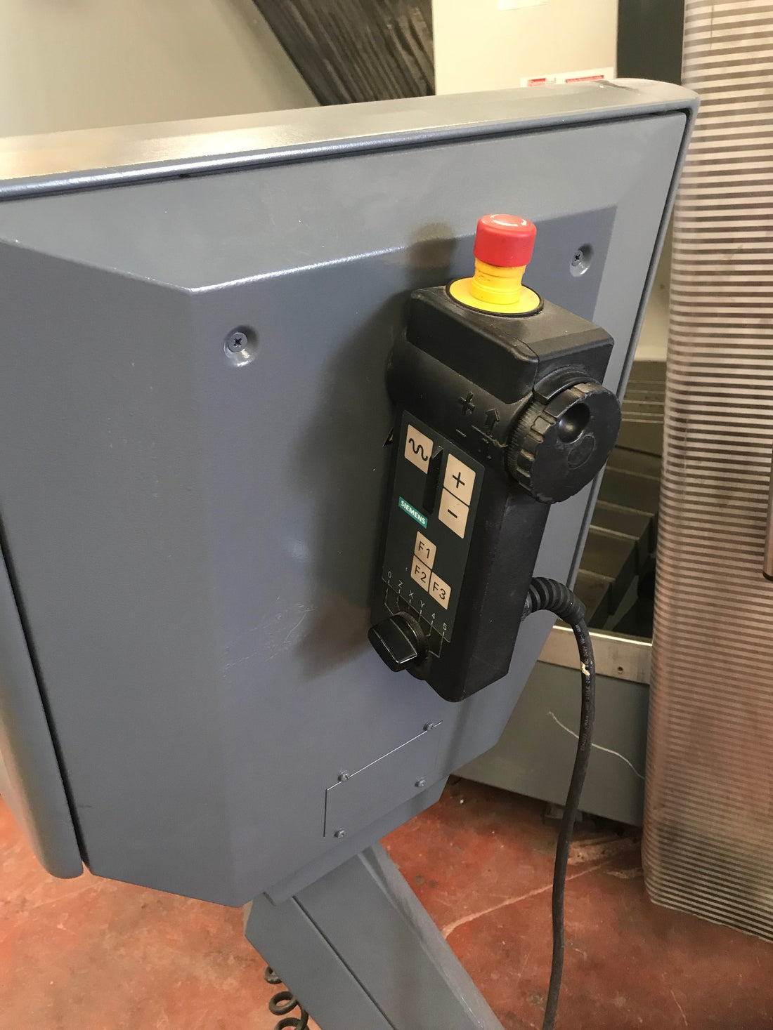 CENTRO DE MECANIZADO DECKEL DMG 64V
