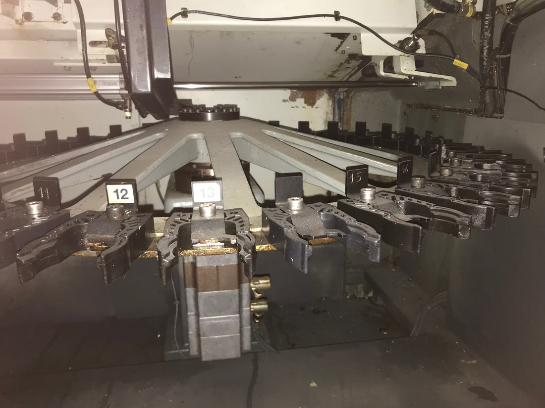 CENTRO DE MECANIZADO DECKEL DMG 64V