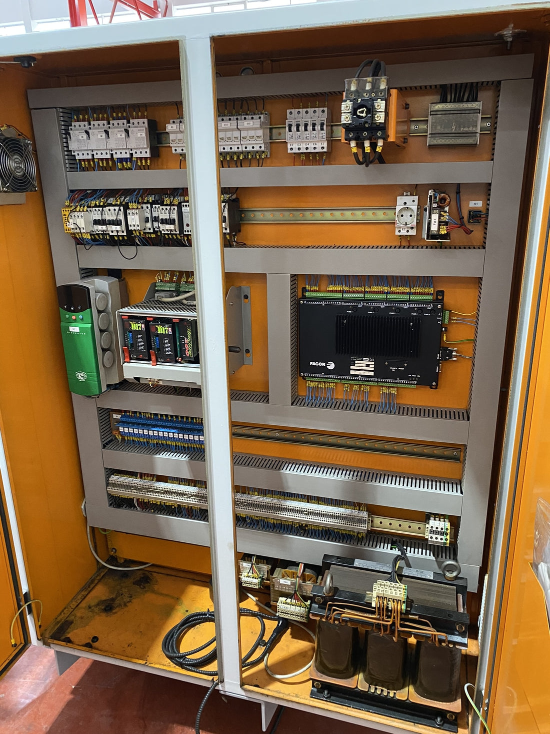 RECTIFICADORA CILINDRICA GER CE 450 CNC