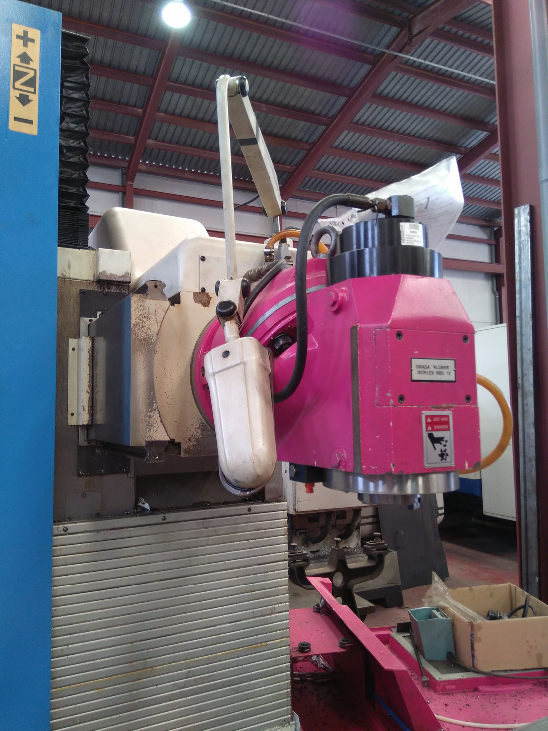 FRESADORA CNC GORATU LAGUN COSMOS 20