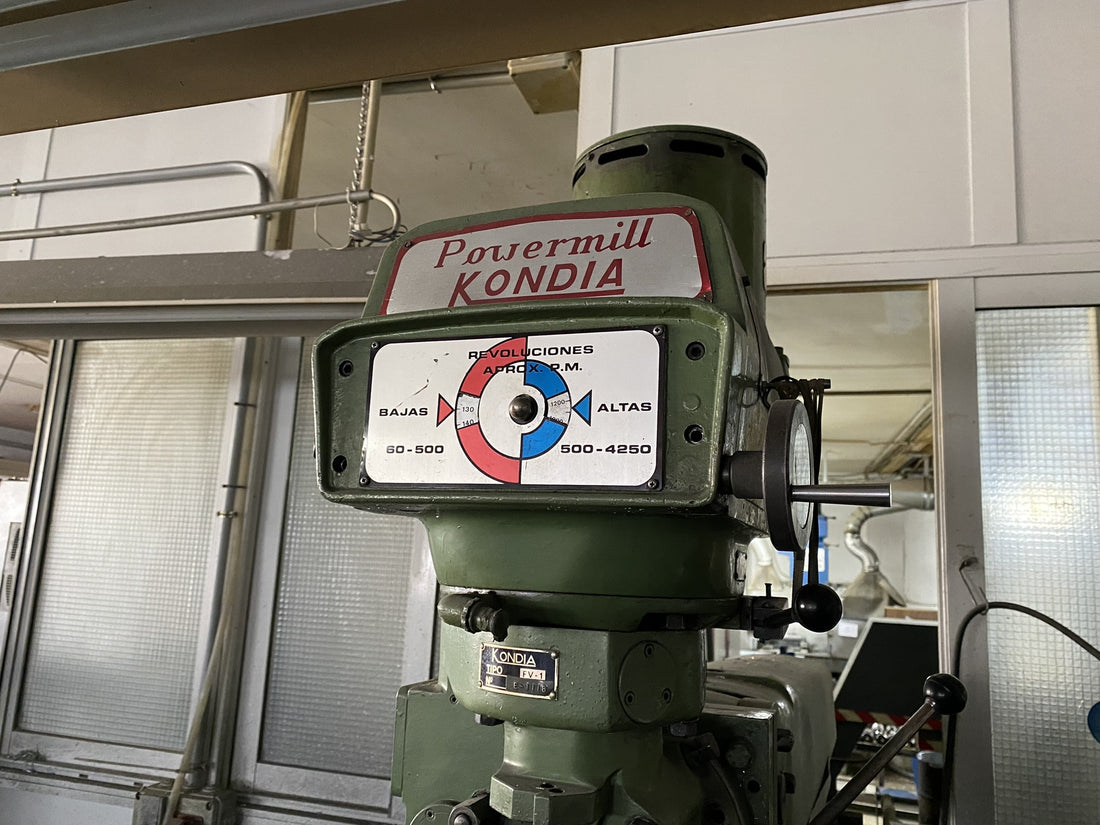 FRESADORA TORRETA KONDIA MOD FV1