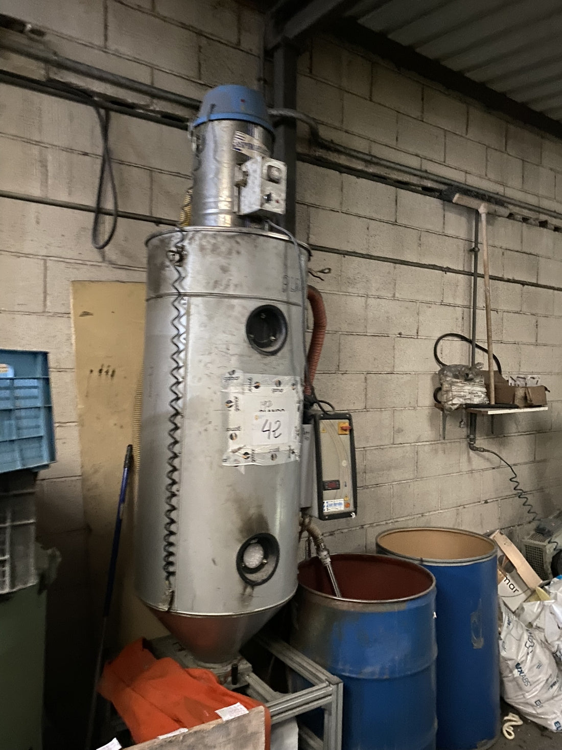 CALENTADOR DE MATERIAL HOPPER DRYER
