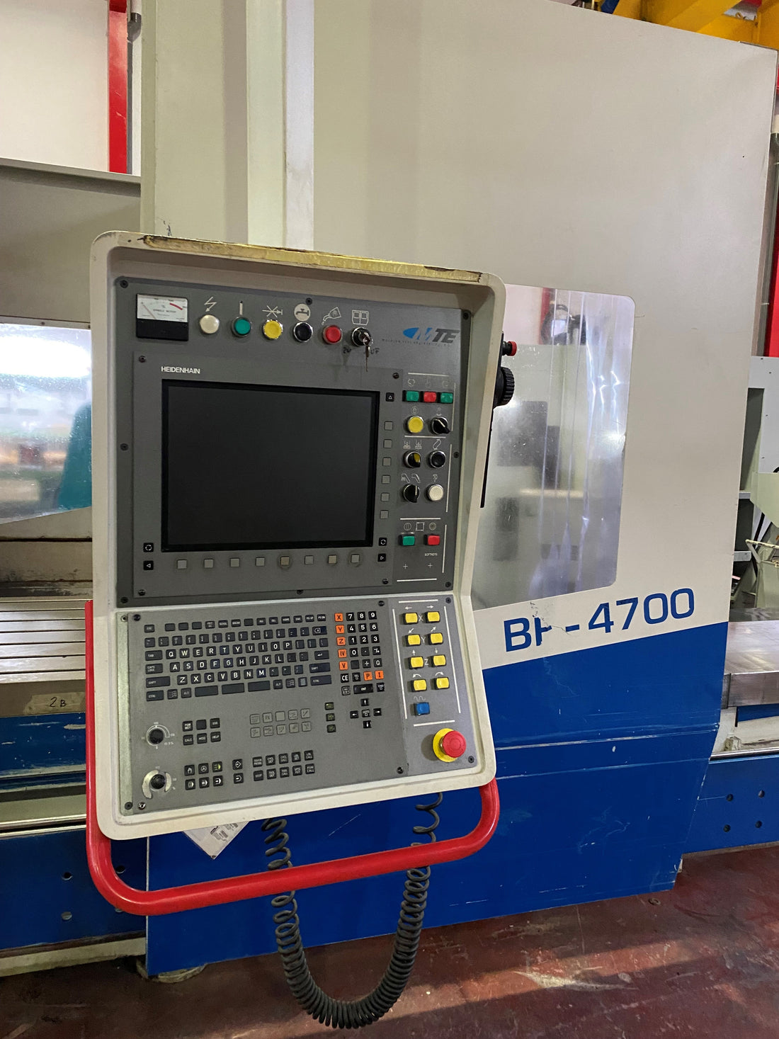FRESADORA BANCADA FIJA MTE BF-4700