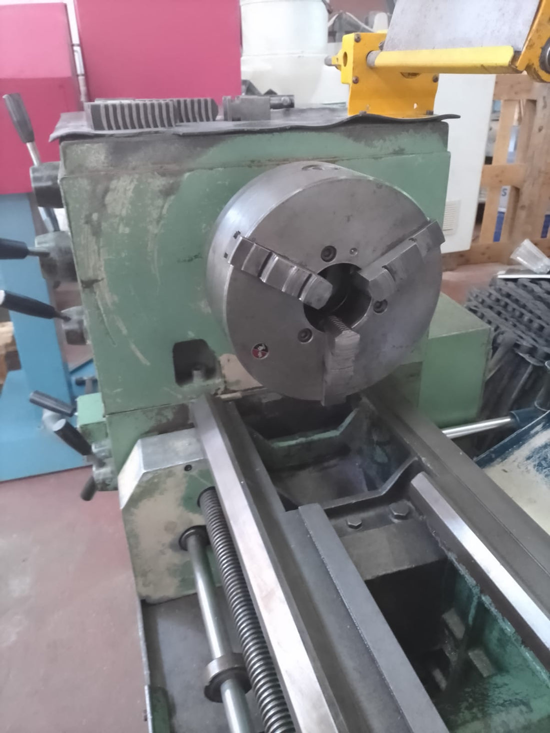 TORNO PINACHO L8.200