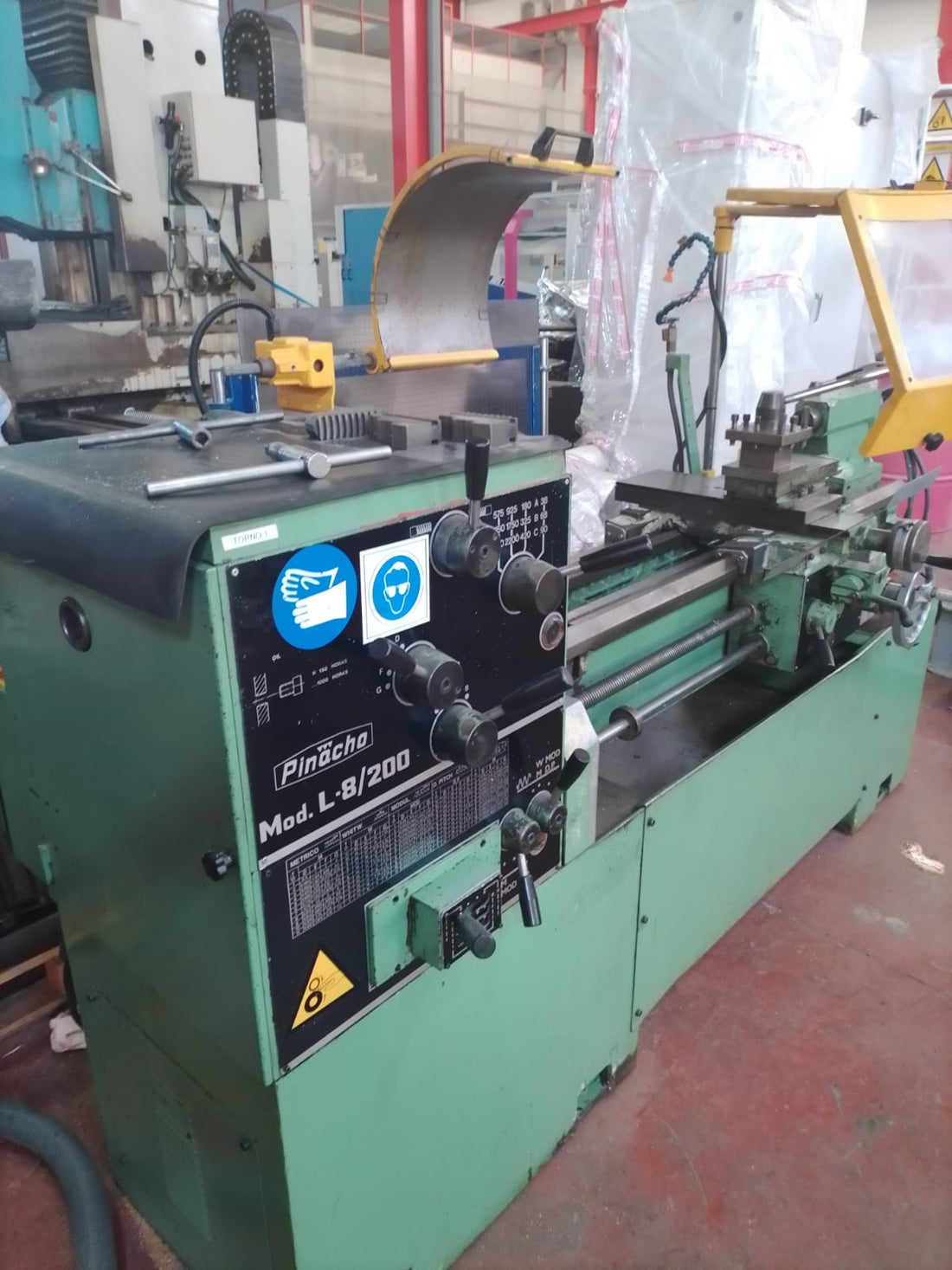 TORNO PINACHO L8.200