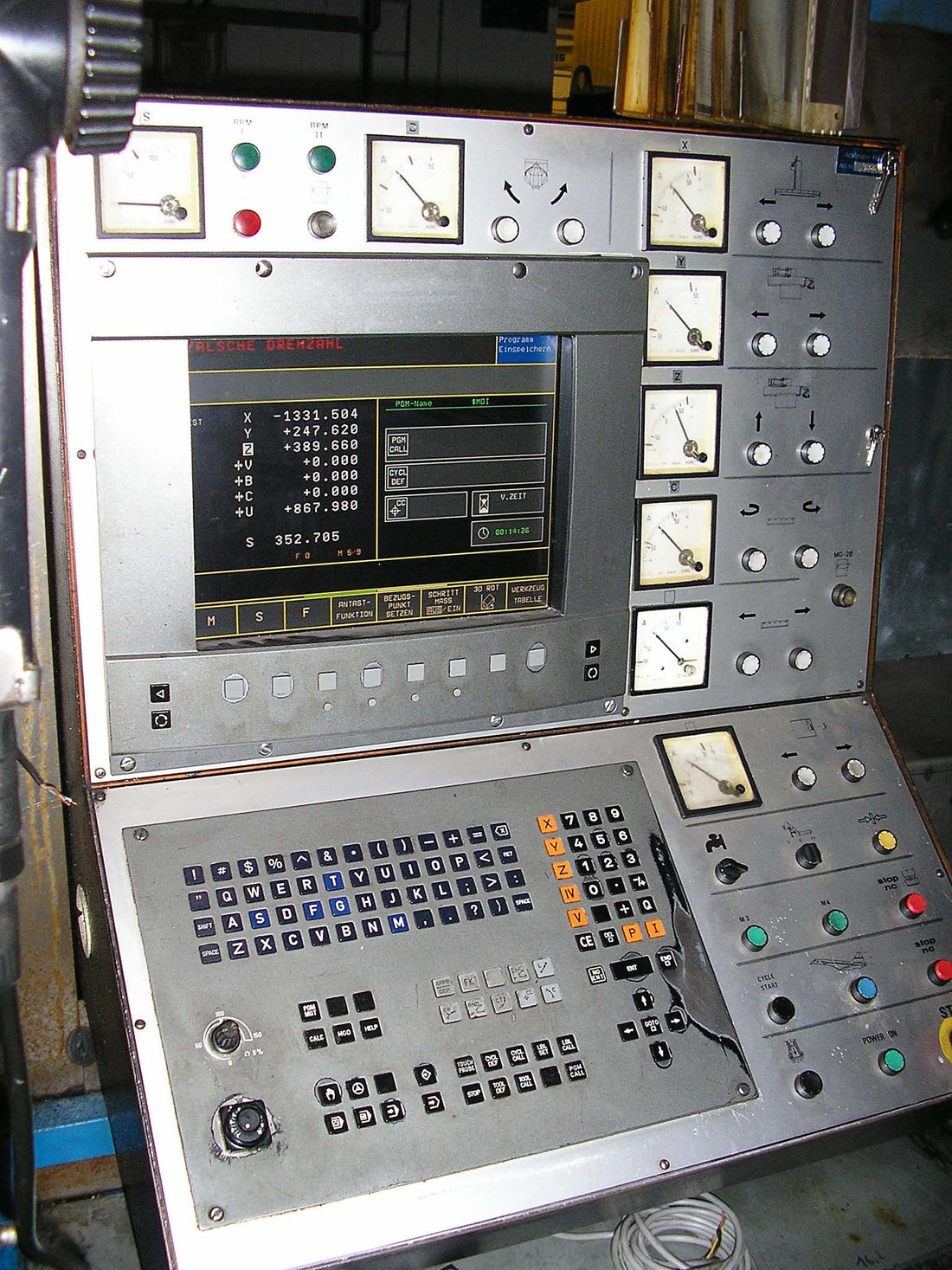 FRESADORA ZAYER 30 KCU - 8000