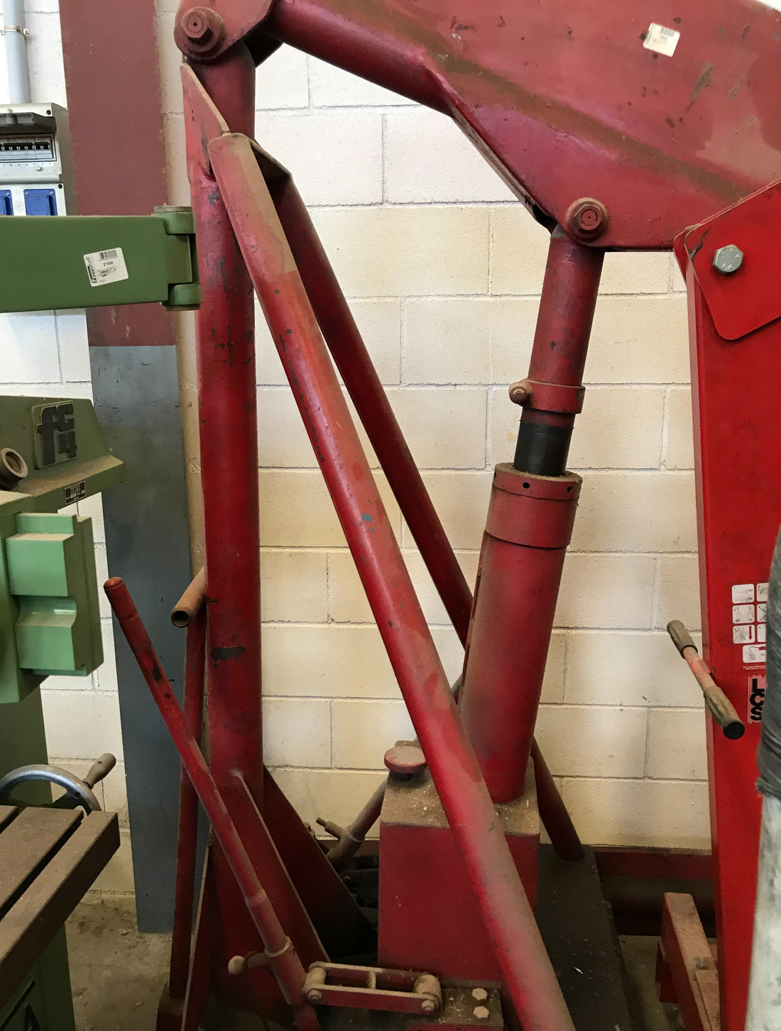 Tragbarer Kran Hermes 2.500 kg