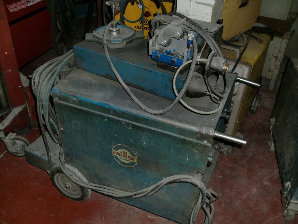 SOLDADOR MILLER CP 240M