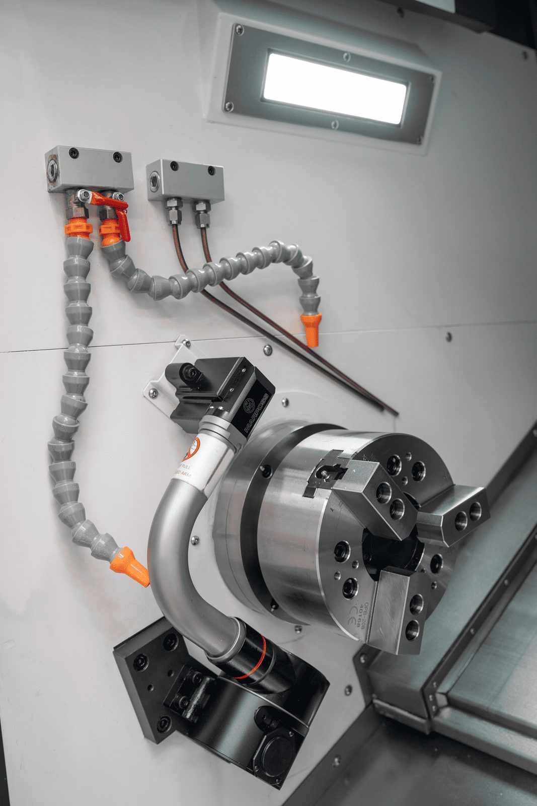 Torno CNC de bancada inclinada Vurcon SBL66MY