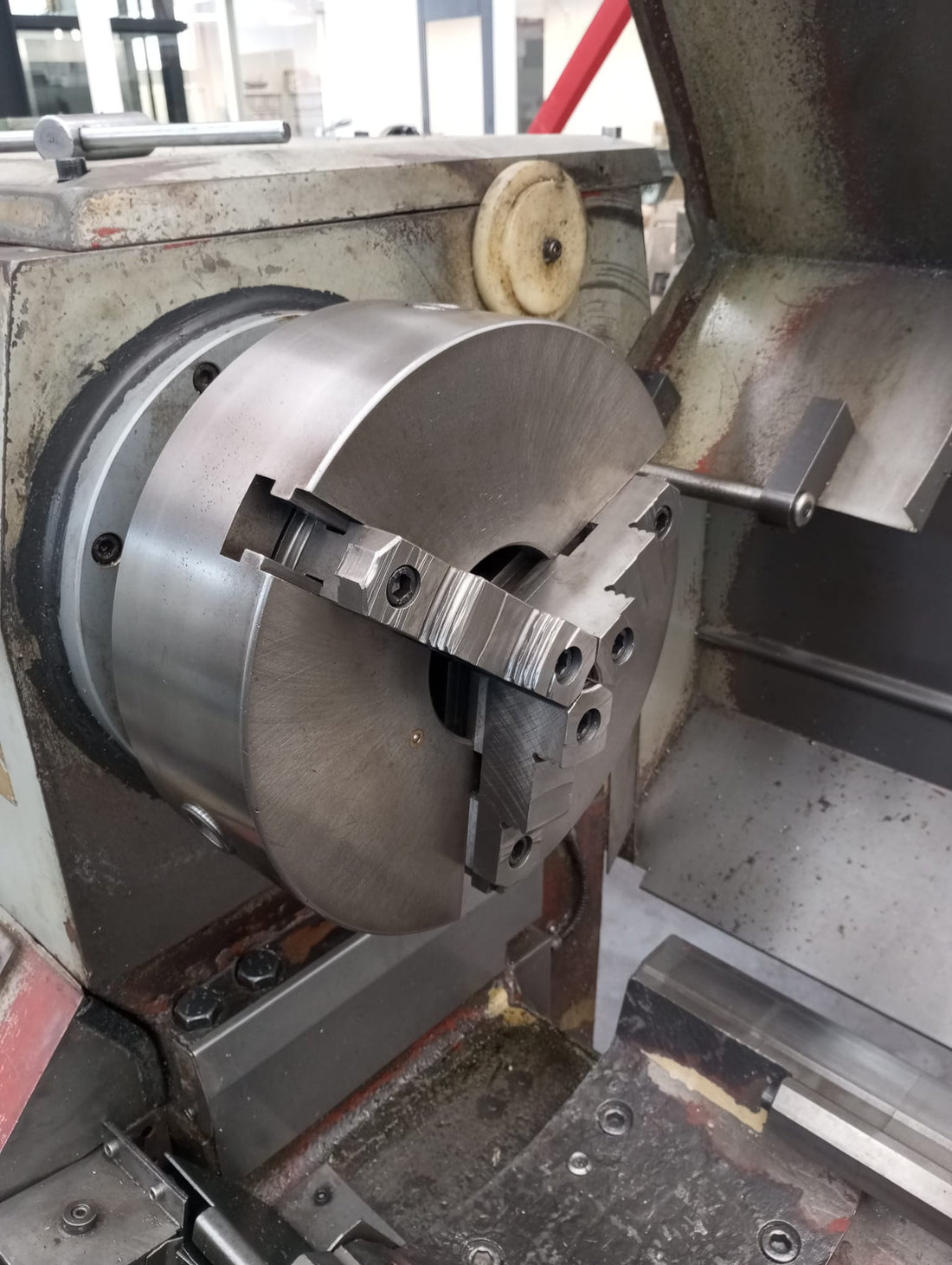 Torno Convencional manual Travis T-2680