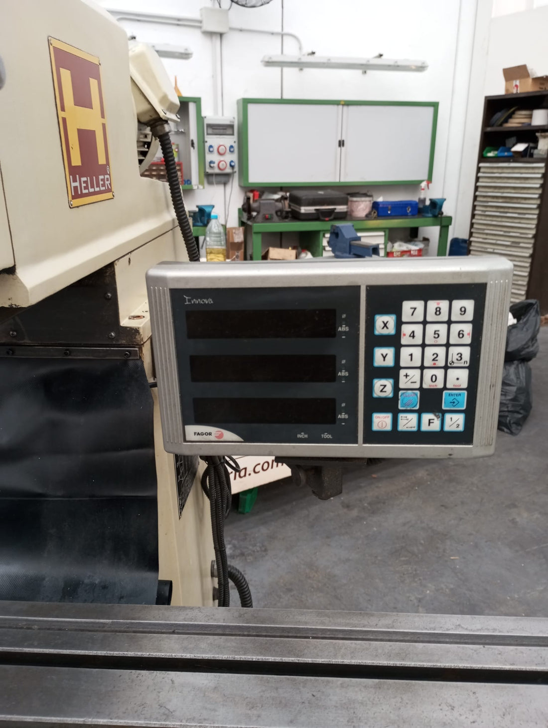 FRESADORA HELLER FU1120-1250
