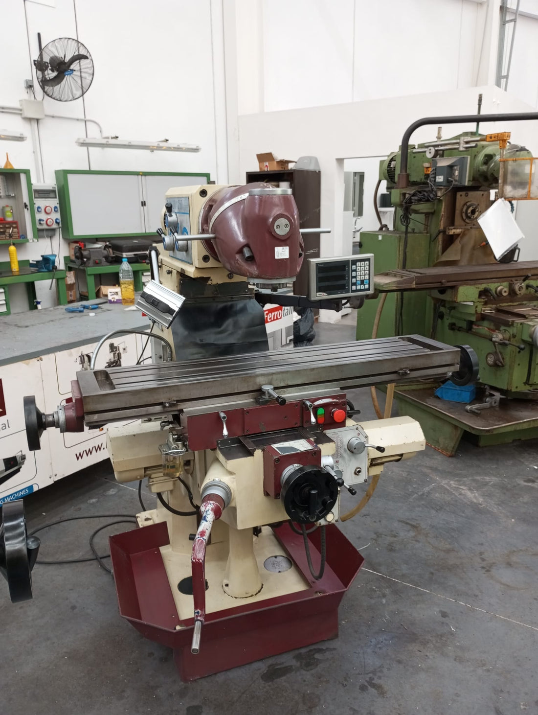 FRESADORA HELLER FU1120-1250