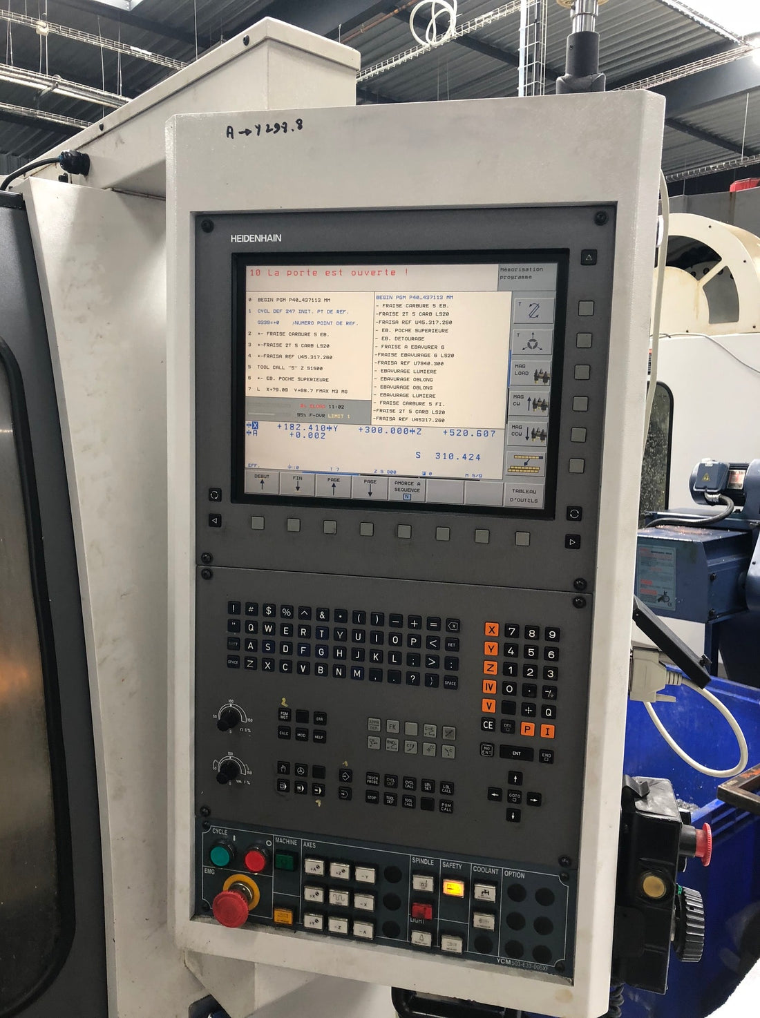 CENTRO MECANIZADO VERTICAL CNC YCM MV106A